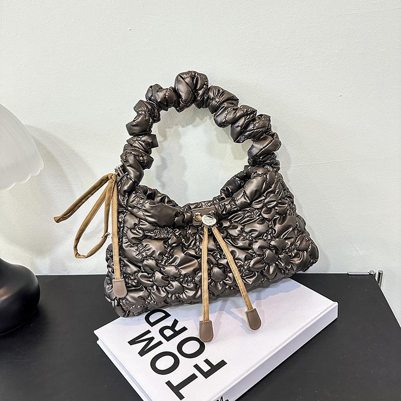 New Bubble Pleated Bag Women's New Foreign Style Underarm Bag Personalized Commuting Shoulder Messenger Bag