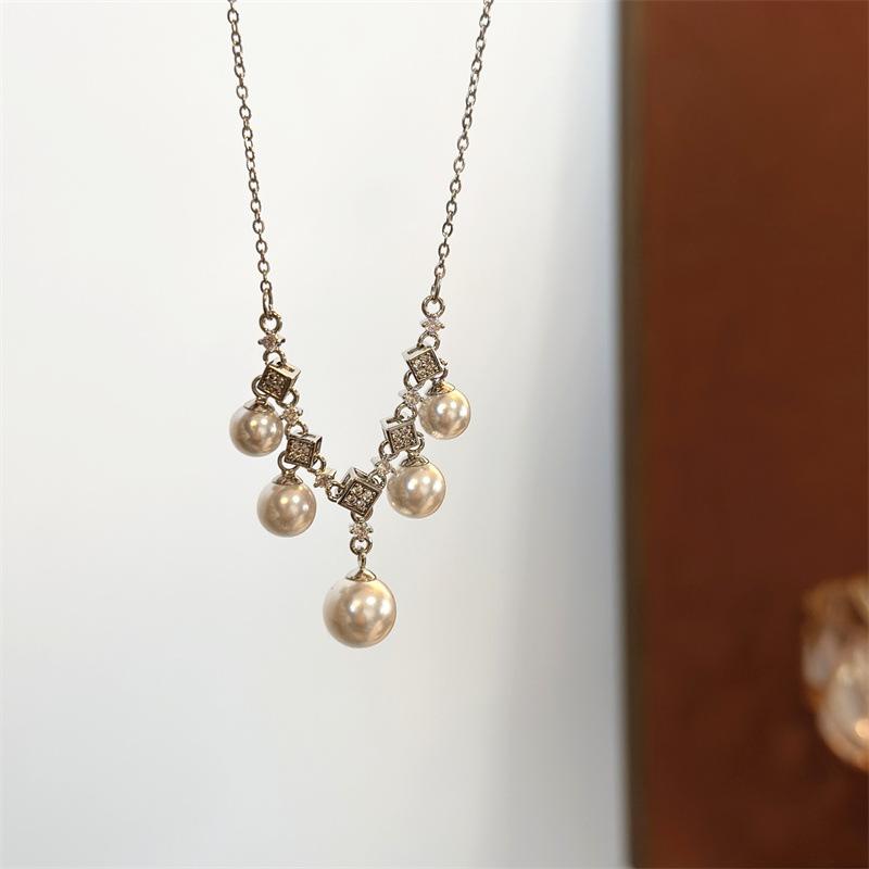 Spring Zircon Pearl Necklace Women Elegant Luxury Stylish Clavicle Chain