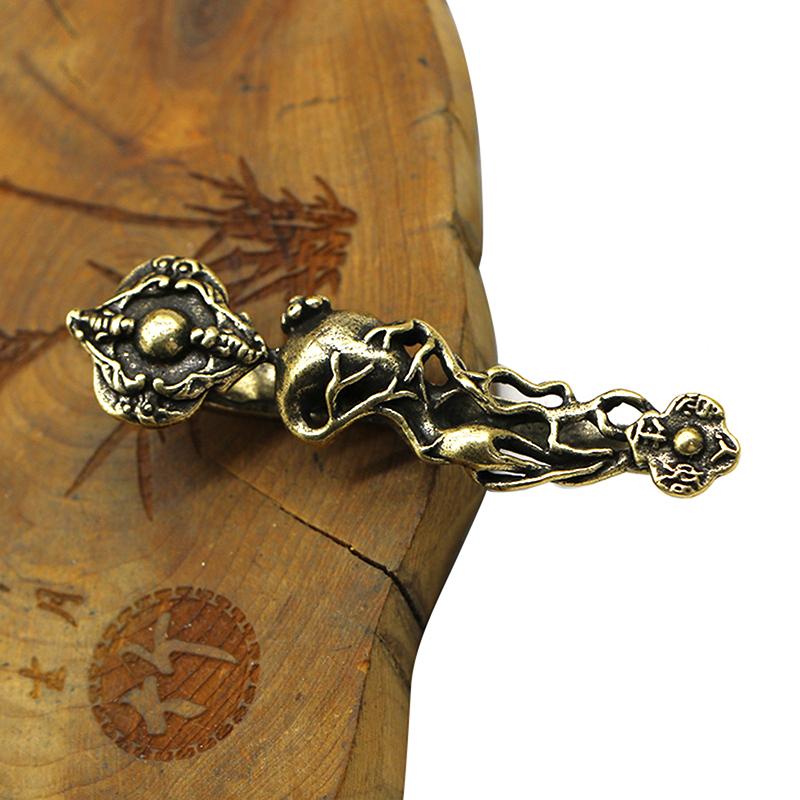 

21.7G 14G Retro Wishful Shape Creative Ginseng Pendant Chinese Ancient Metal Pendant Brass Key Chain Pendant