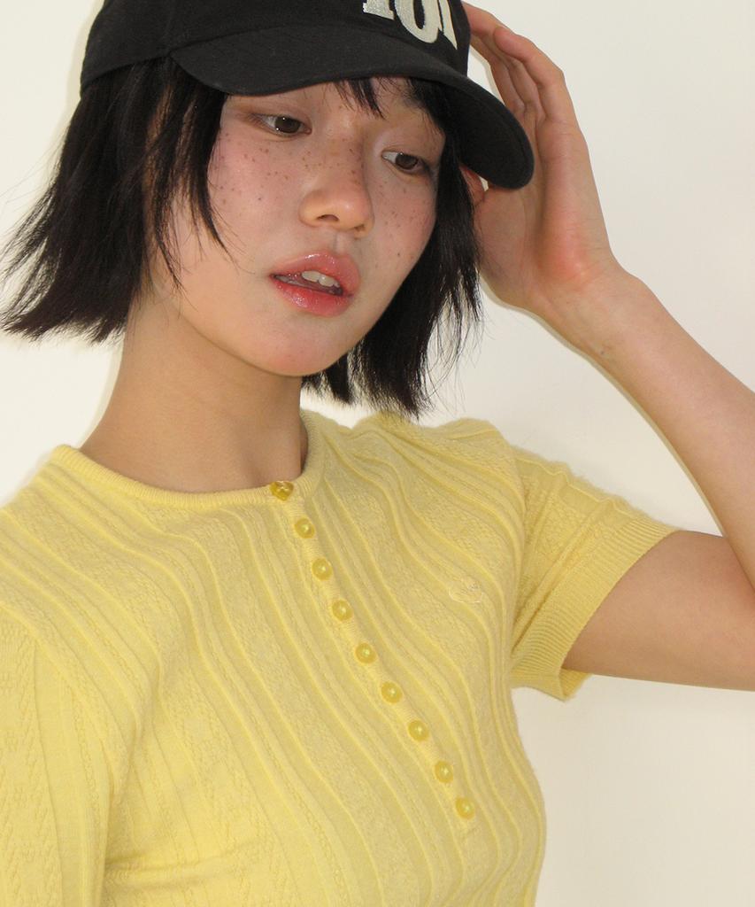 RONRON Button Point Slim Short Sleeve Knit Yellow
