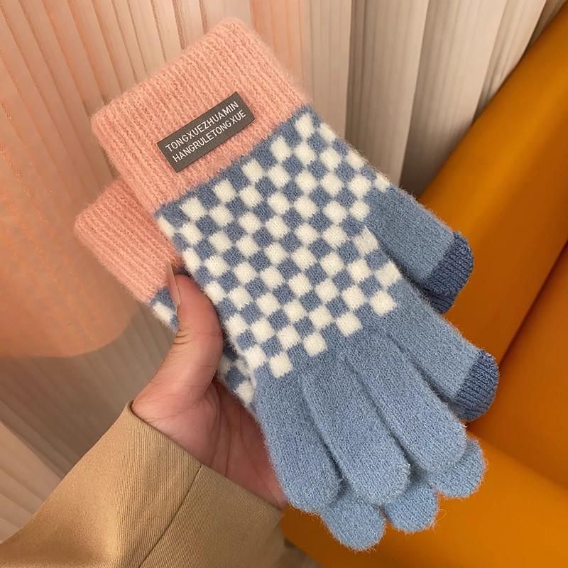 Gants tricotés à carreaux doublés polaire pour femmes, automne hiver, doigts séparés - Compatibles écran tactile et chauds, mode pour étudiantes.