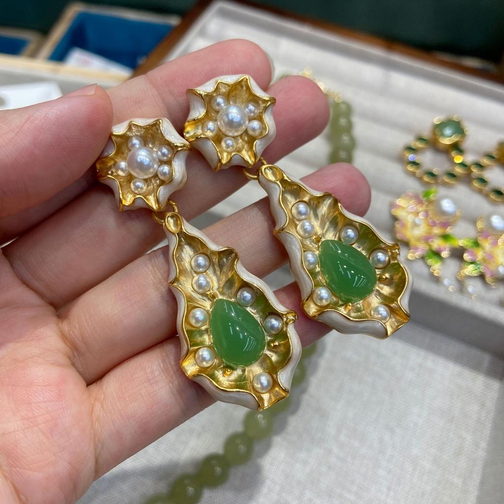 New Chinese Retro Natural Stone Beaded Necklace Female Niche High-End Green Jade 10Mm Xiaohongshu Jewelry