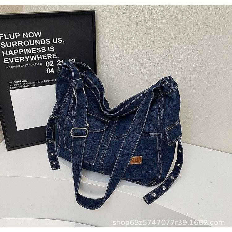 Women's commuter denim large-capacity messenger bag 2025 new niche design Korean version of casual shoulder bag