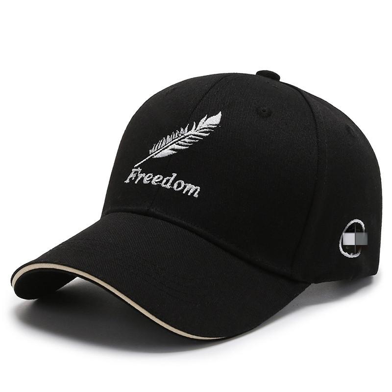 Cappello da uomo versione coreana cappellino di marca alla moda nuova moda versatile casual visiera cappellino da baseball con piuma stradale Donna