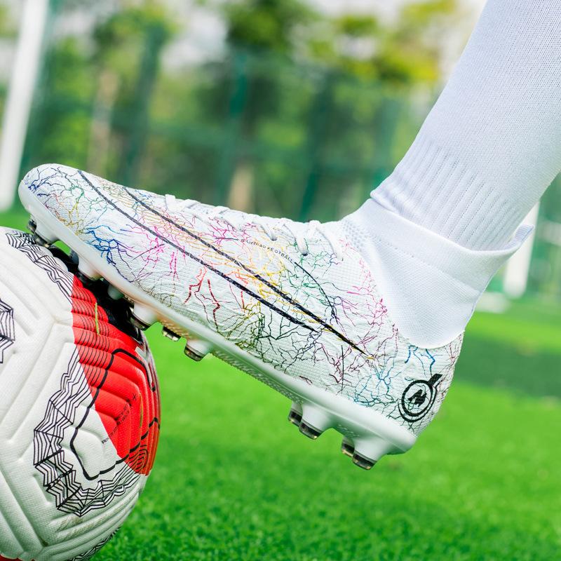 

Оригинальные высокие футбольные бутсы Новые студенческие взрослые убийцы 14 шипованные бутсы Уличная спортивная детская футбольная обувь 33