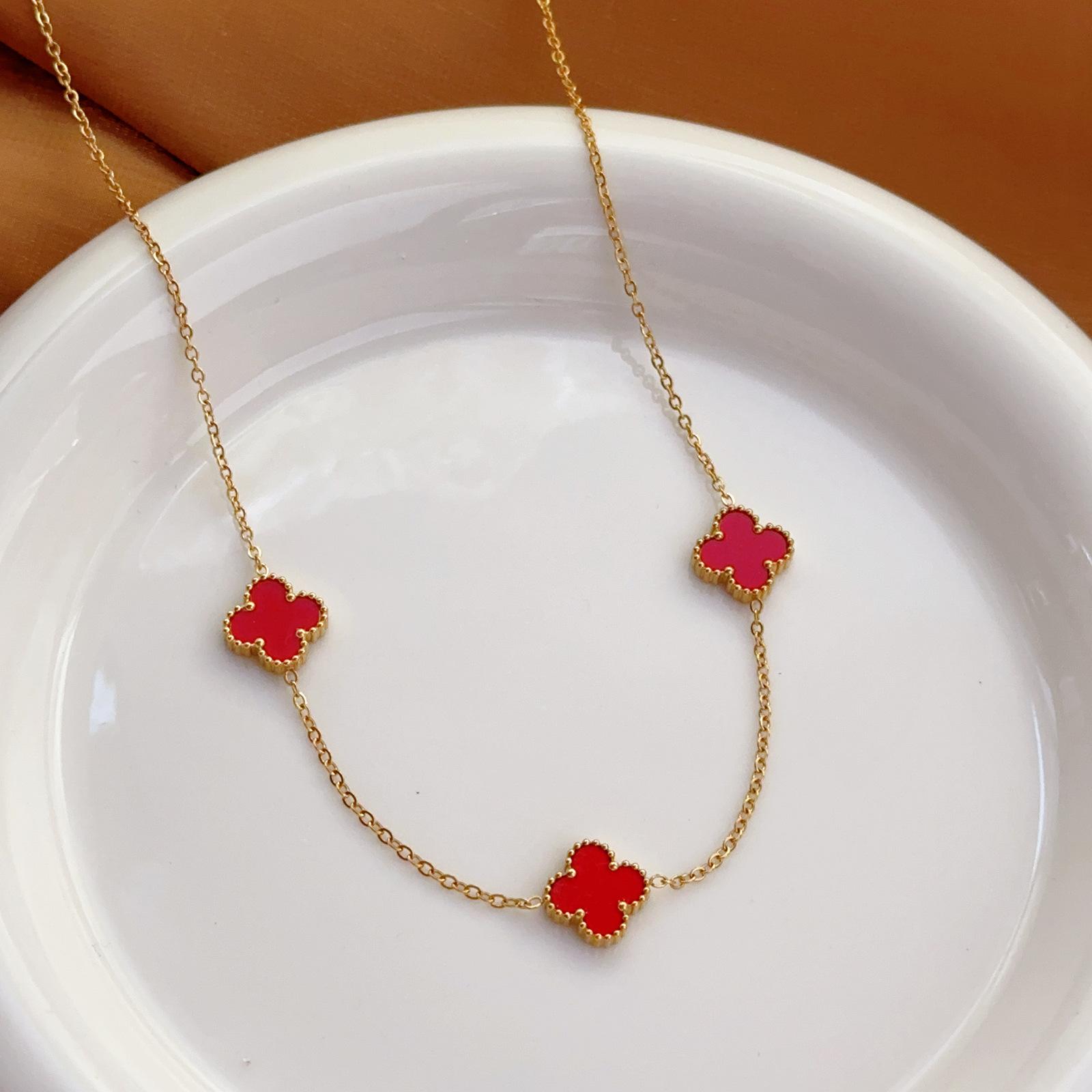 

Ожерелье с четырьмя листами клевера, женское, титановая сталь, не выцветает, темпераментная ключичная цепочка, сетчатый красный, новый браслет высокого качества 18 карат