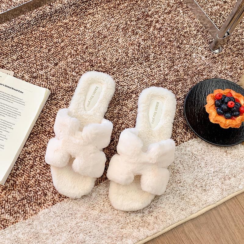 

Нишевые шлепанцы с плоской подошвой и пушистой отделкой женские 2025 новые осенне-зимние универсальные интернет-знаменитости квадратный носок H-образные повседневные ленивые тапочки с мехом 40