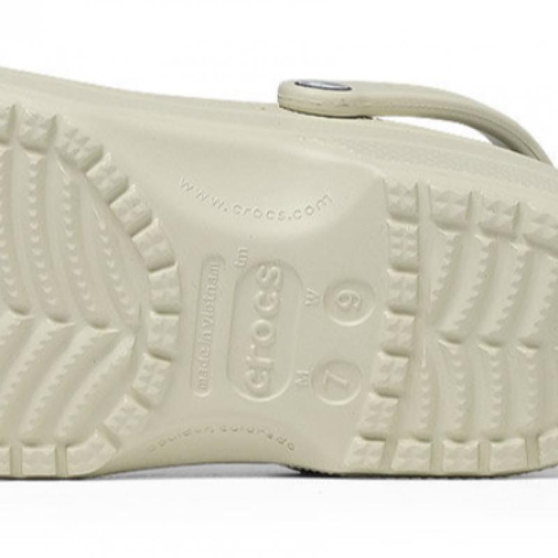 Crocs Unisex Classic Clogs 10001 2y2