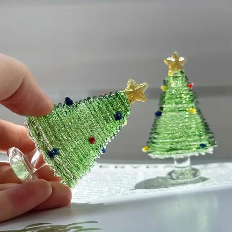 Handgefertigtes Mini-Kristallglas-Weihnachtsbaumschmuckstück Niedliche Mini-Weihnachtsbaum Sammlerfiguren Feiertags-Tischdekoration Geschenk