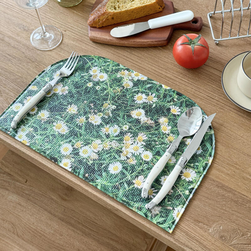 Daisy Table Mat