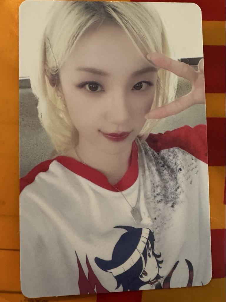 [USED] Idle I-dle Yugi YUQI Tower Records Lucky Dollar Raffle Bonus Trading Card