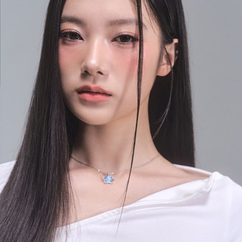 ZEROPLANET Yerena Star Necklace [SILVER]
