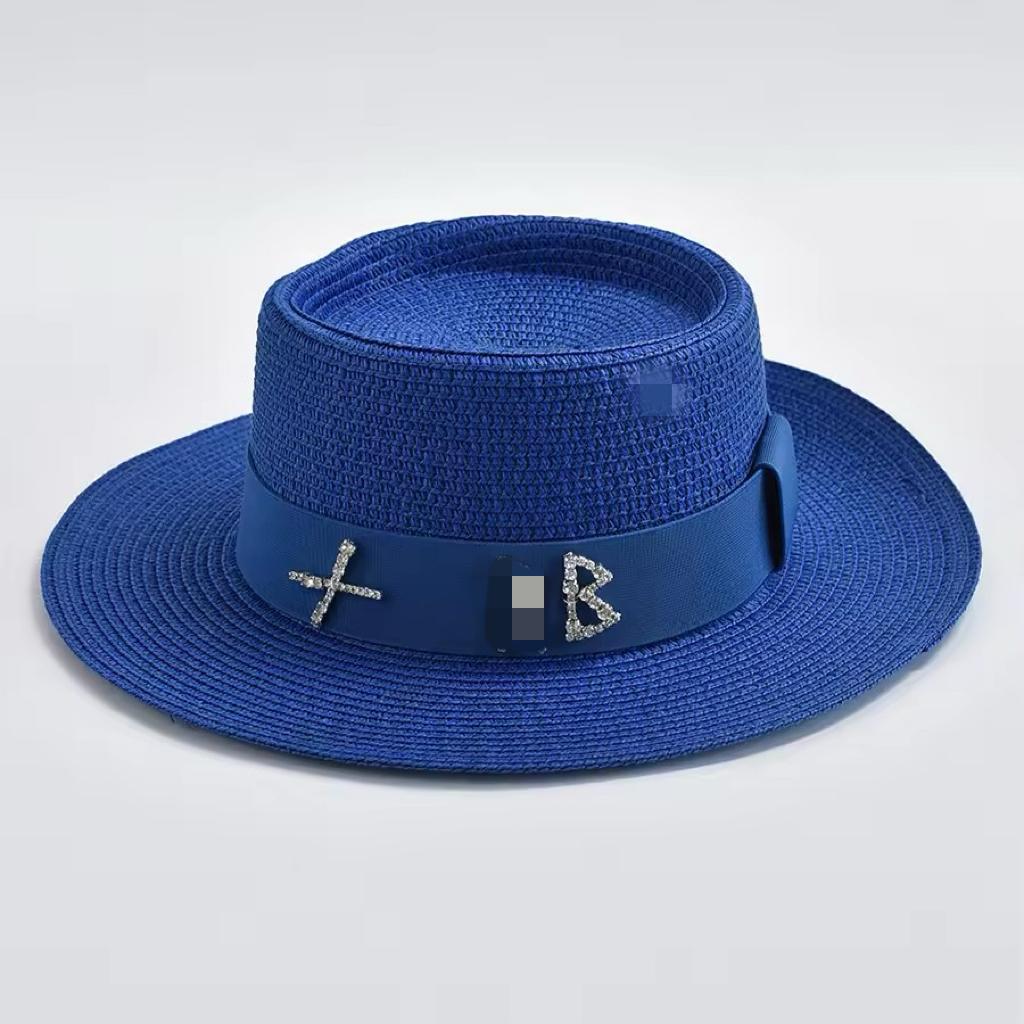 Fashionable Metal XRB Letter Straw Hats for Women Summer Elegant Holidays Boater Hat Outdoor Beach Sun Hat