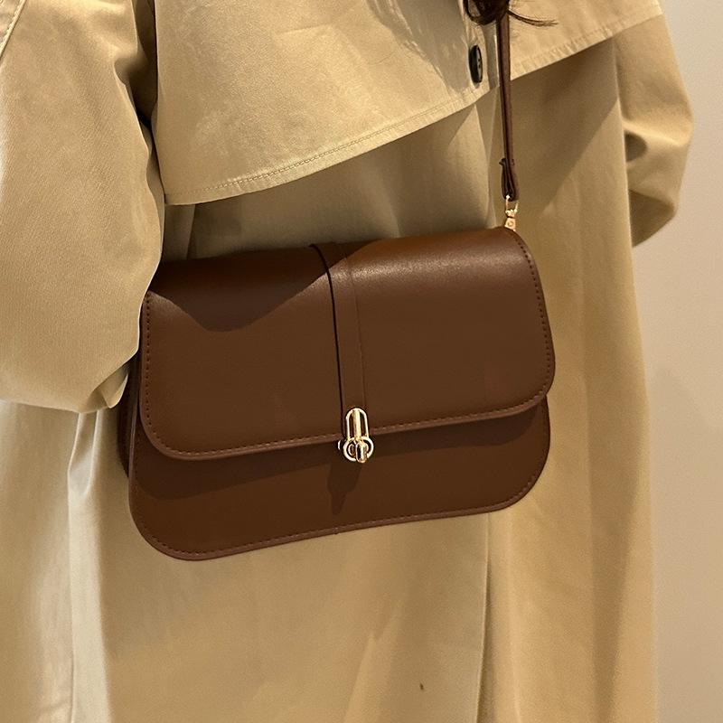 High-end, Niche Baguette Bag, Fashionable Crossbody Bag, Women's Retro Single-shoulder Underarm Bag