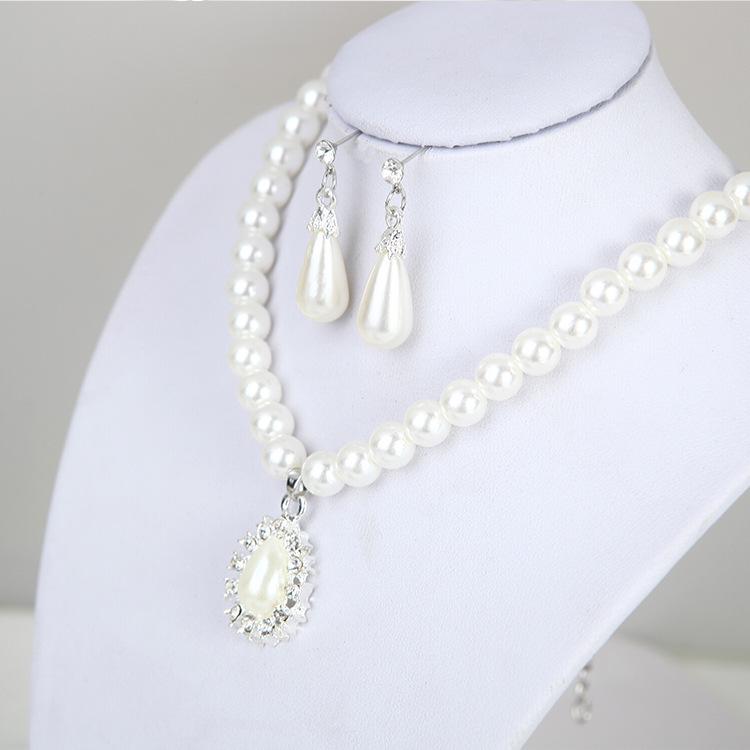 European & American Fashion Teardrop Pearl Earrings & Necklace Bridal Set