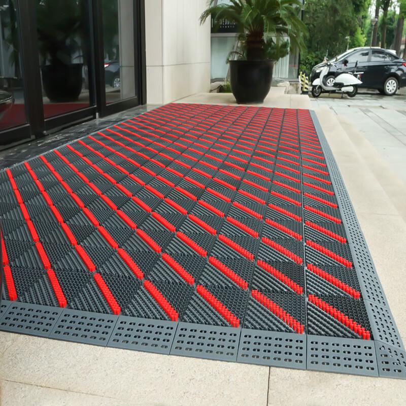 Oupuwe Outdoor Single-Brush Entrance Mat