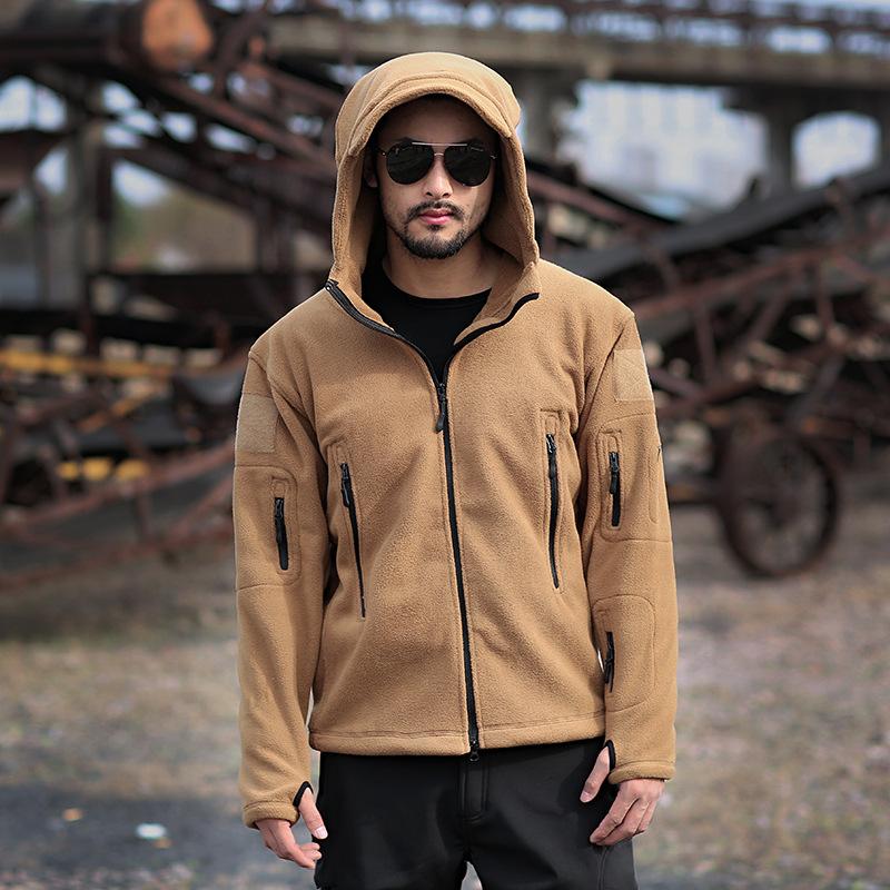 

Мужские зимние осенние теплые флисовые куртки для активного отдыха на открытом воздухе ветровка однотонная куртка с капюшоном софтшелл походные пальто M хаки