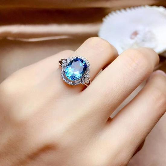 Elegant Women's Sapphire Flower Ring - Fashionable and Versatile Jewelry Piece