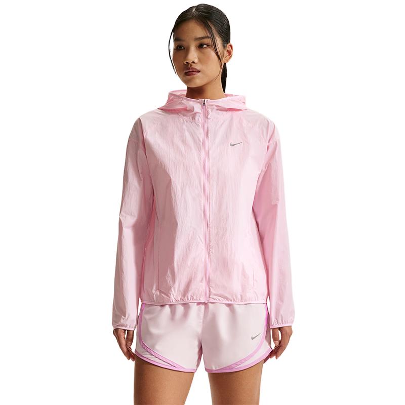 

Nike Women s Woven Hooded Jacket L
