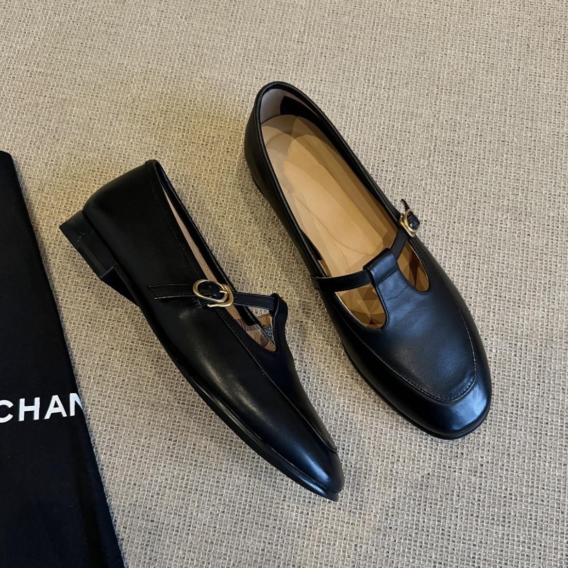 

Весенняя коллекция 2025 года из коровьей кожи ~ удобные однобортные туфли с Т-образной застежкой для девушек, на мягком ветру, с низким каблуком, с небольшим вырезом, на плоской подошве 40 чёрный