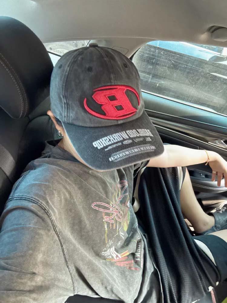 Korean Street Fashion Unisex Embroidered Logo Baseball Cap - Retro Washed Look