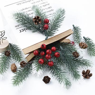 30/60 Stück Künstliche Pflanzen Plastik Kiefernnadeln Schneeflocke Weihnachtliche Atmosphäre Deko Zuhause Wohnzimmer Geschenkbox Füllmaterial Ornamente