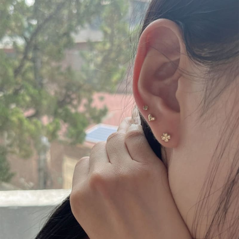 Youngglow 14k Volume Heart Piercing