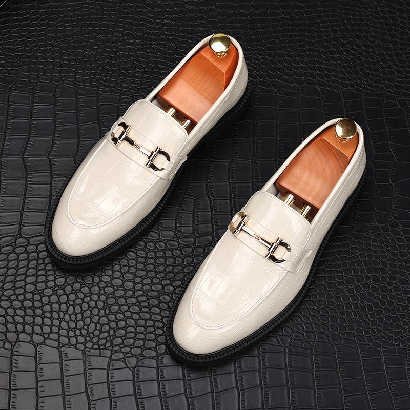 Fashion New Pointed Toe Beige Black Flats Metal Button Leather Shoes For Men Male Wedding Dress Prom Homecoming Shoes Zapatos Hombre