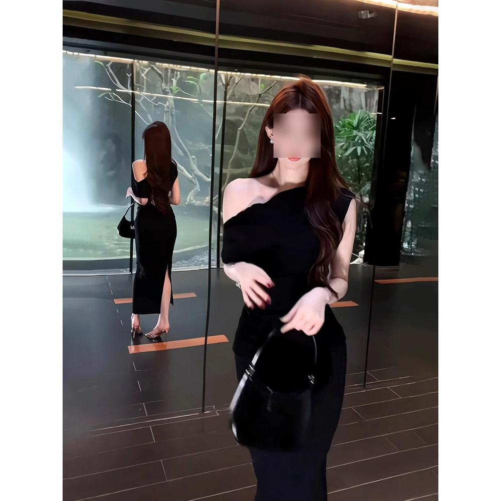 Light and Mature Style Black Slanted Shoulder Dress, Girlish Temperament Waist Long Dress, Zixia