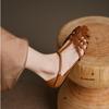 Sapatos Sandália Feminina Mulheres Meninas Bege Novo Verão Conforto Baixo Retrô Flat Tira Traseira Salto Quadrado Borracha PU Escândalos Sólido C