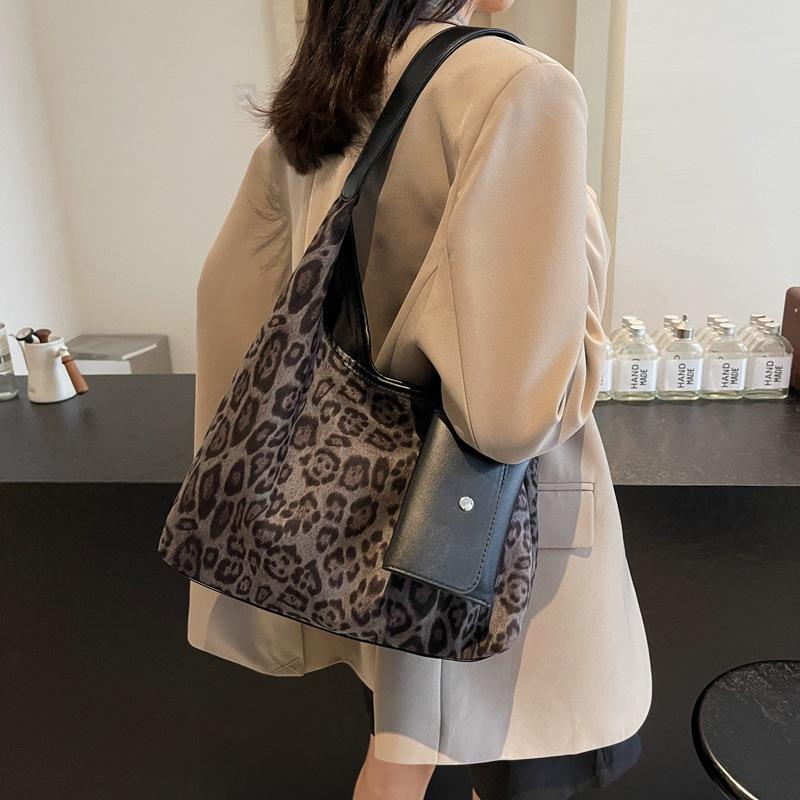 Super fire leopard print mother and child bag fashionable large-capacity tote bag women's autumn and winter 2025 new fashionable shoulder bag