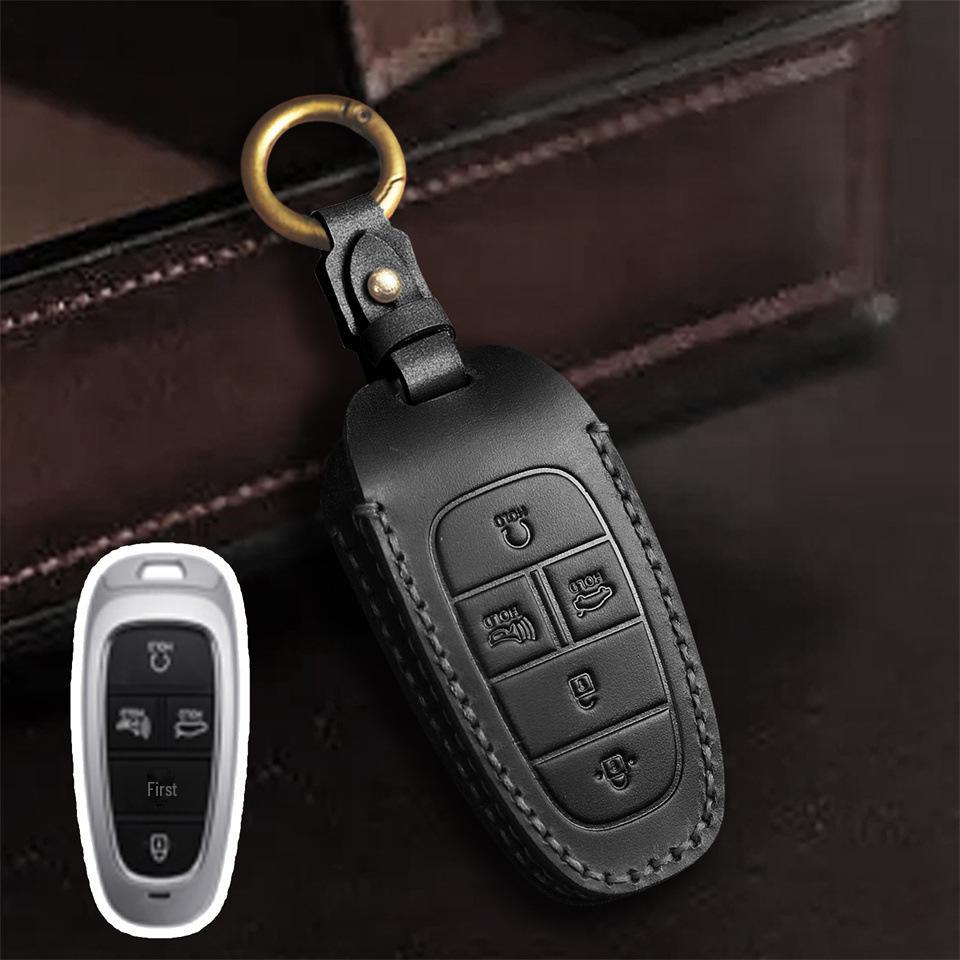 Moderne Autoschlüsselhülle STARIA/SONATA Lederschutzhülle mit Schnalle. Stilvolles und praktisches Accessoire für Ihren Autoschlüssel.