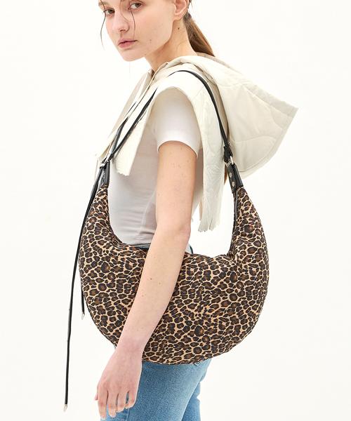 Holly Loves Love Cushback_Leopard