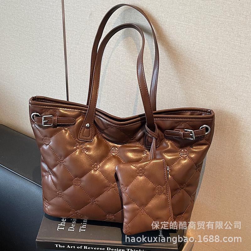 Rhombus chain bag women's 2025 new autumn and winter high-end retro shoulder bag large-capacity commuter tote bag