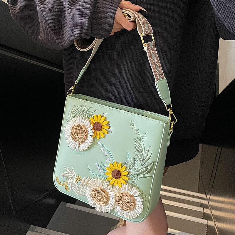 New Design Niche Embroidery Three-dimensional Sunflower Pastoral Style Bucket Bag Fashionable Foreign Style Versatile Messenger Bag Women