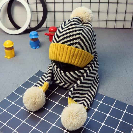 2Pcs/Set Kids Autumn Winter Hat Scarf Set Plush Ball Decor Striped Print Brimless Hat Knitting Scarf Set