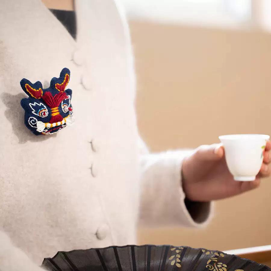 Plant-Dyed Dragon Zodiac Pendant, Blue-Dyed Handmade Embroidered Sachet Brooch, Car Safety and Good Luck Pendant Gift