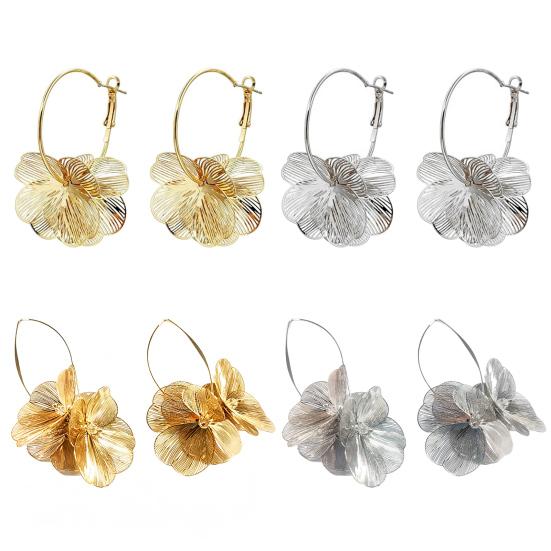 1 Paar Damenohrringe 3D-Blumendesign Hängeohrringe mit durchbrochenem Blütenblatt-Design Mittlere runde Form Ohrbügel Hochzeit Festival Schmuck