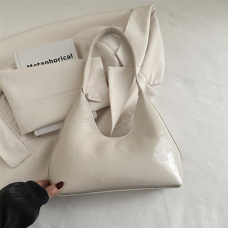 Korean version niche patent leather bag women's baguette crescent bag women's shoulder bag women's handbag texture fashion underarm bag