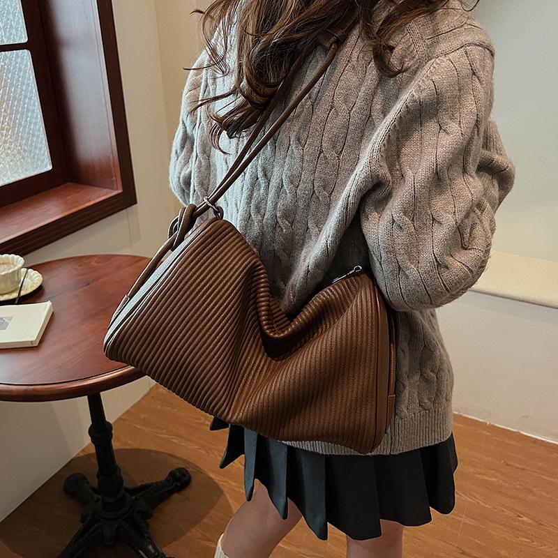High-end small bag women's 2025 new simple striped fashion texture exquisite messenger versatile tote bag