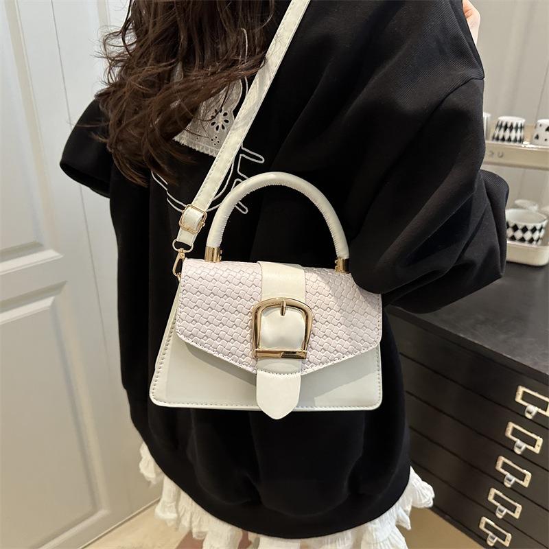 One shoulder messenger bag high sense spring and summer new light luxury simple fashion personality casual temperament handbag women