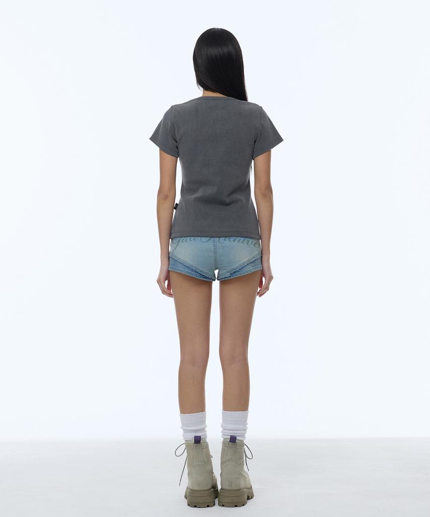 Gillaakaibeu Stud Patch Logo Dyed Crop T-Shirts_Charcoal