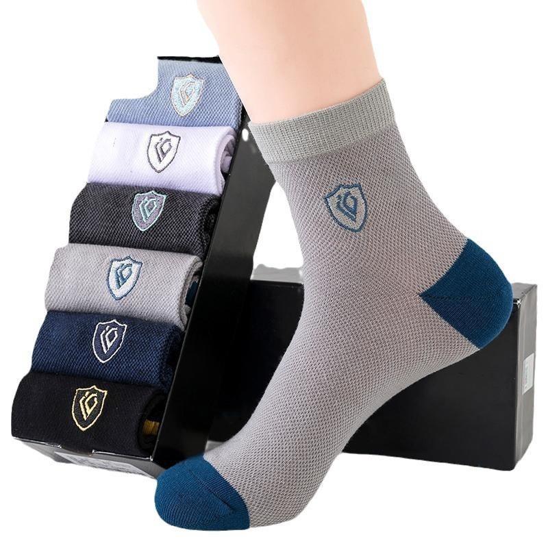 Men's Spring and Autumn Leisure Business Letter Breathable Simple Deodorant Tall Cotton Socks