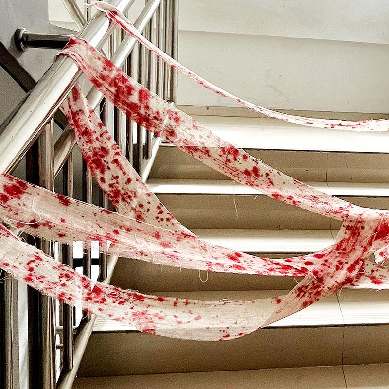 3M/5M Horrible Blood Stained Gauze Halloween Party Warning Tape Isolation Tapes Bloody Bandage Decor House Yard Decoration