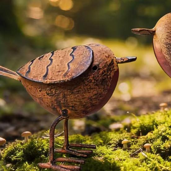 Rusty Metal Bird Figurine Cute Small Bird Statue Vintage Farmhouse Outdoor Decoration for Patio Yard Garden Lawn