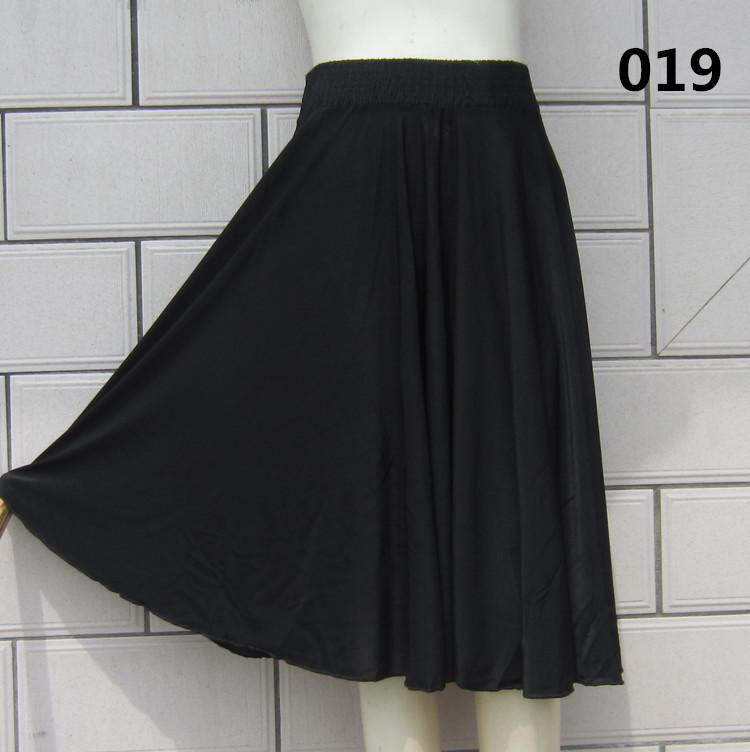 Rochie de vară din mătase de gheață: Fusta de dans floral pentru femei de varsta mijlocie si in varsta