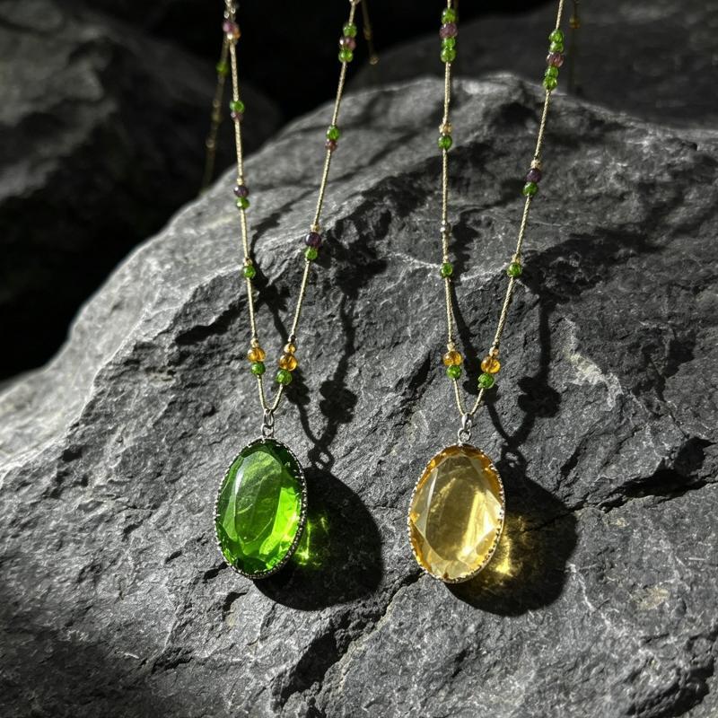 Big Oval Crystal Long Pendant Necklace for Women Statement Green Minimalist Jewelry for Daily Party Use