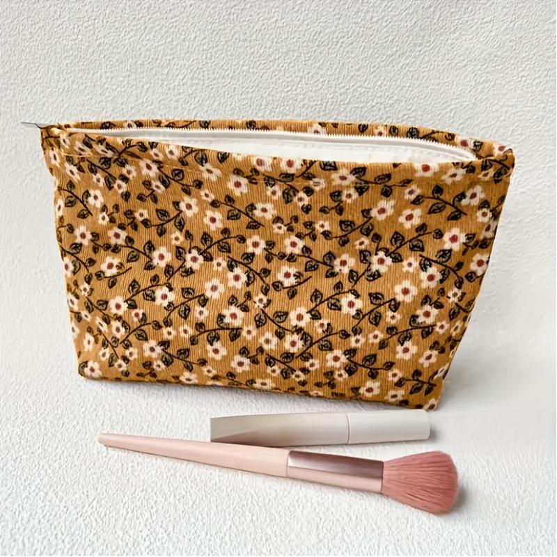 Green Floral Lined Makeup Pouch Lightweight Canvas, Large Capacity, Multi-Functional Cosmetic Organizer Bag, Ideal for Travel and Everyday Use