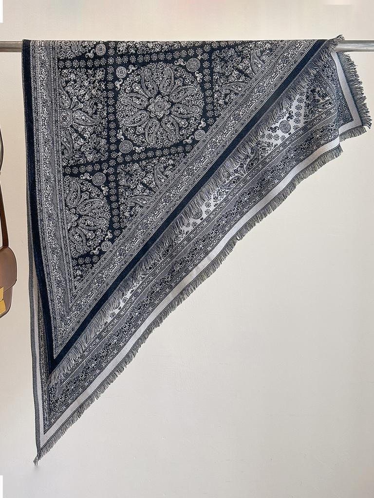 Women's Paisley Print Cashmere Shawl Imitation Pashmina Scarf Soft Warm Winter Wrap Fashionable Female Design Blanket Bufanda