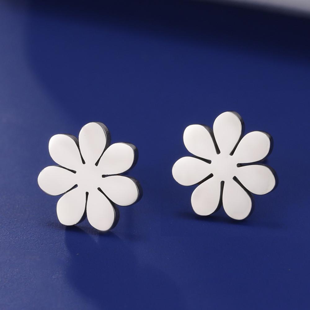 Dawapara Minimalist Four Leaf Clover Stud Earrings for Women Girls Sunflower Good Luck Gift Stainless Steel Irish Jewelry